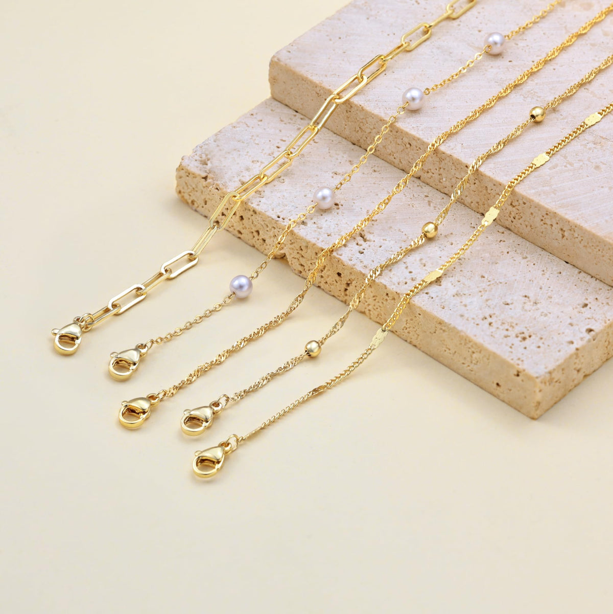 MBW Gold Bracelets for Women Trendy, Dainty 14K Gold Plated Bracelet Stack Beaded Chain Bracelet Set Thin Small Cute Paperclip Bracelets Fashion Waterproof Jewelry Gift Gold Accessories for Women